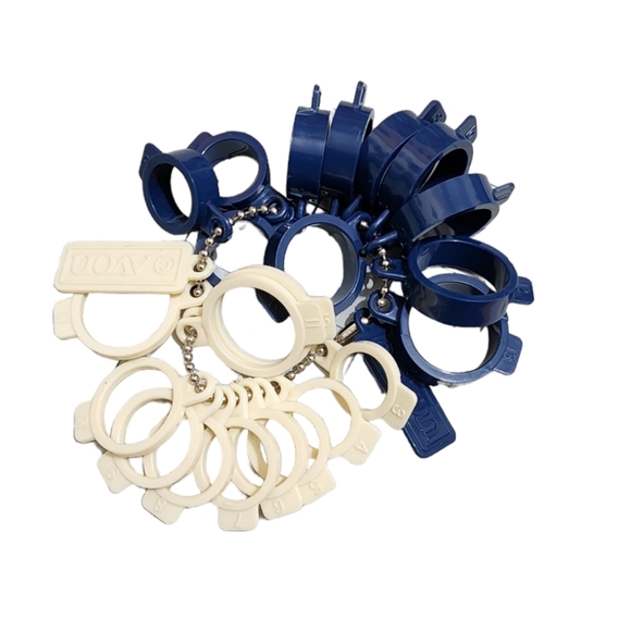 Avon Jewelry - Avon men and women's ring sizer from size 3 to 13